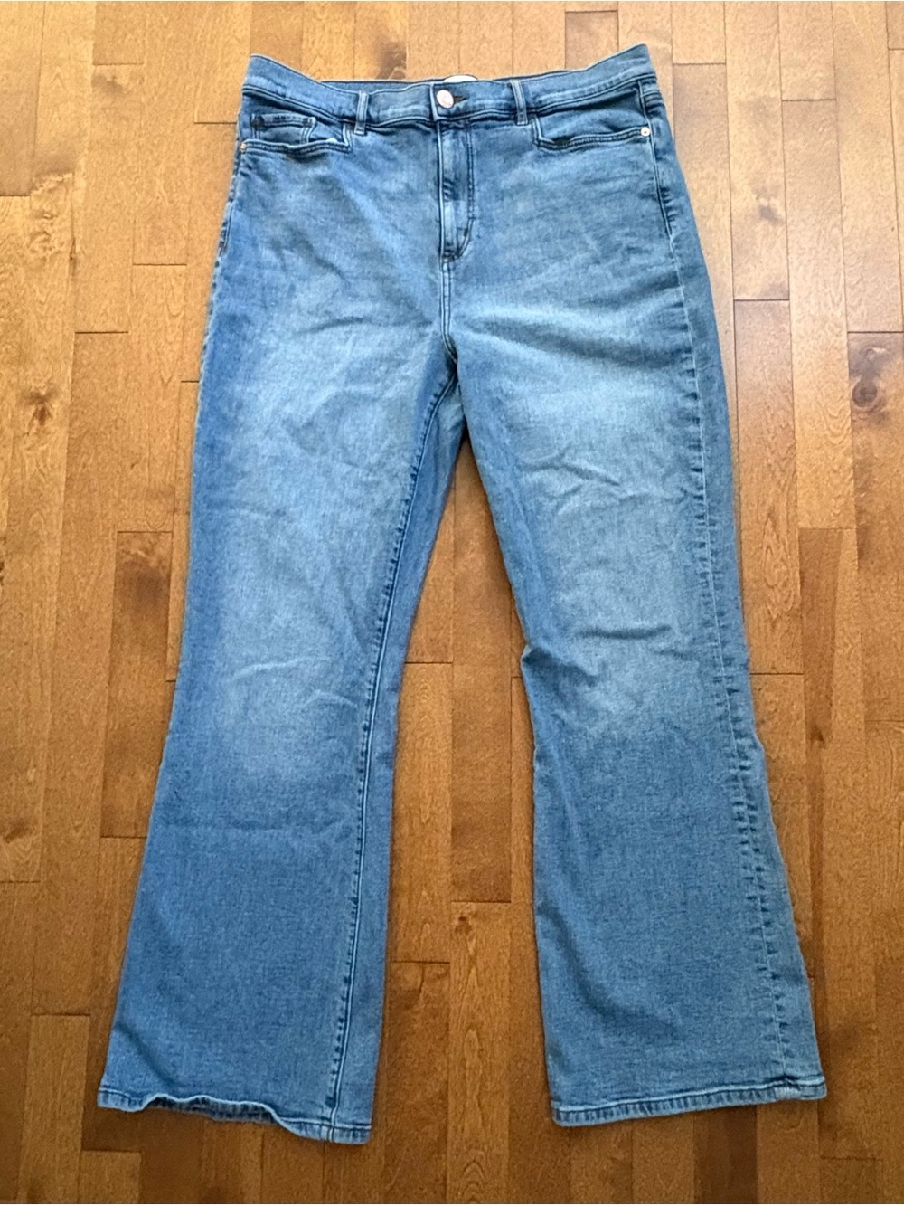 Ann Taylor LOFT High Rise Flare Jeans Women's Size 14 Light Wash Stretch Denim
